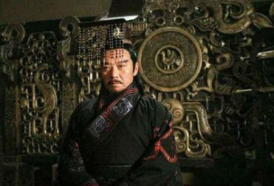 成语“按兵不动”出自哪里？其中又有哪些典故呢？
